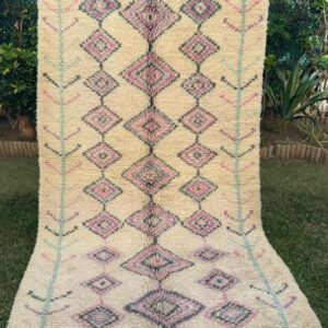 tapis-berbere-azilal-100-creme-violet-en-laine-de-mouton-250m-141m