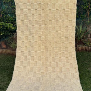 tapis-berbere-azilal-100-creme-en-laine-de-mouton-245m-137m